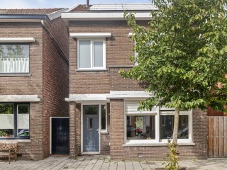 Walstraat  Walstraat 6 in Sas Van Gent