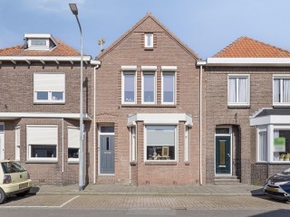  Burgemeester Geillstraat 42 in Terneuzen